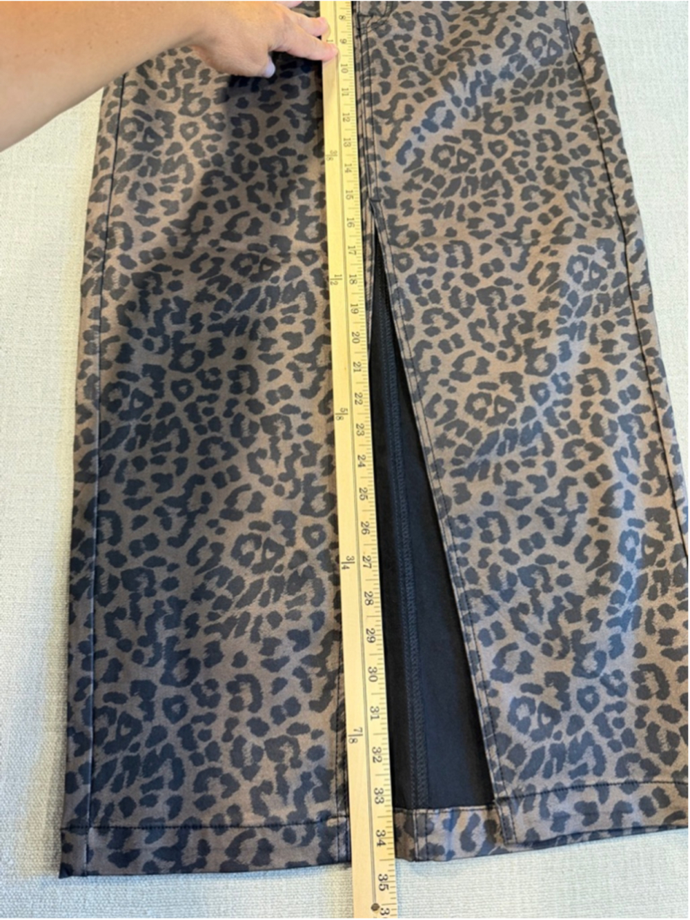 VBRT Leopard Out Of The Wild Rhinestone Column Skirt Womens size large - Picture 6 of 12